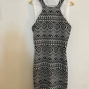 Beautiful dress with asymmetrical design of black and white / Size Medium